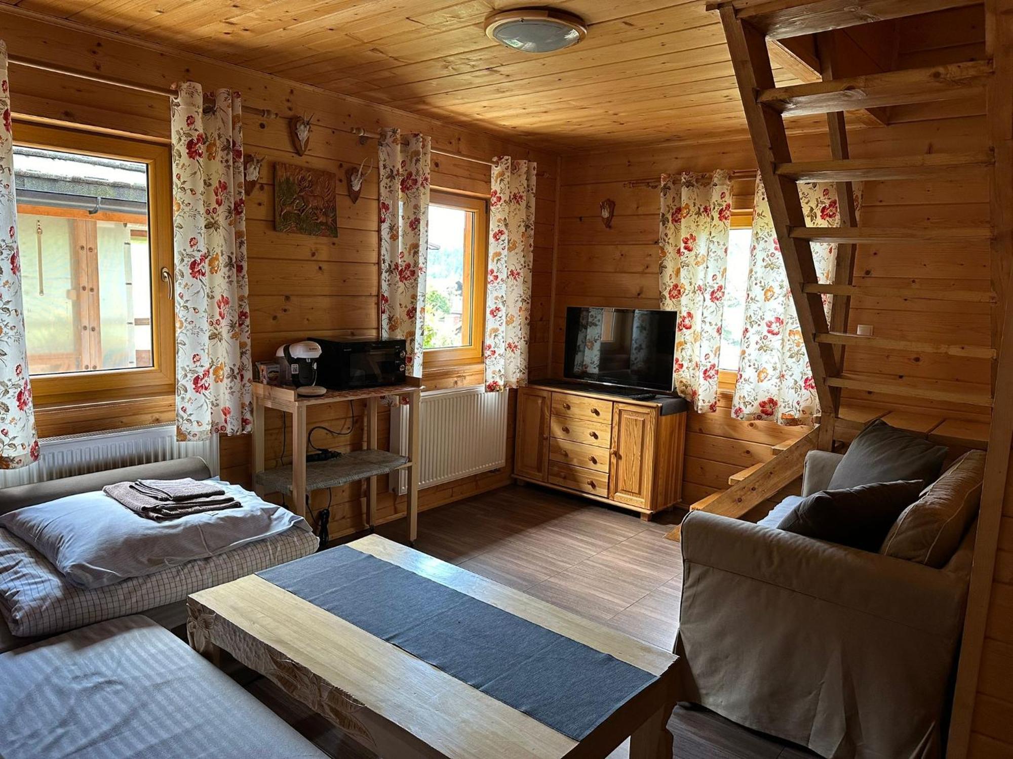 Marang Domki I Apartamenty 슈차이르크 외부 사진